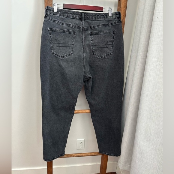 American Eagle Curvy Mom Jean High Rise - Picture 6 of 12